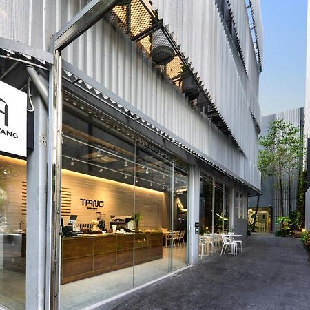Tiang Capsule Hostel Bangkok Exterior photo