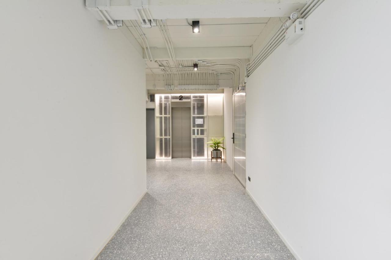 Tiang Capsule Hostel Bangkok Exterior photo